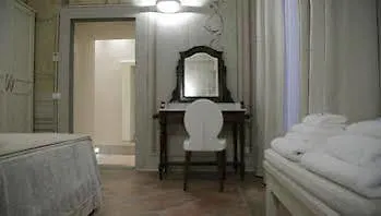Cristina Hotel *